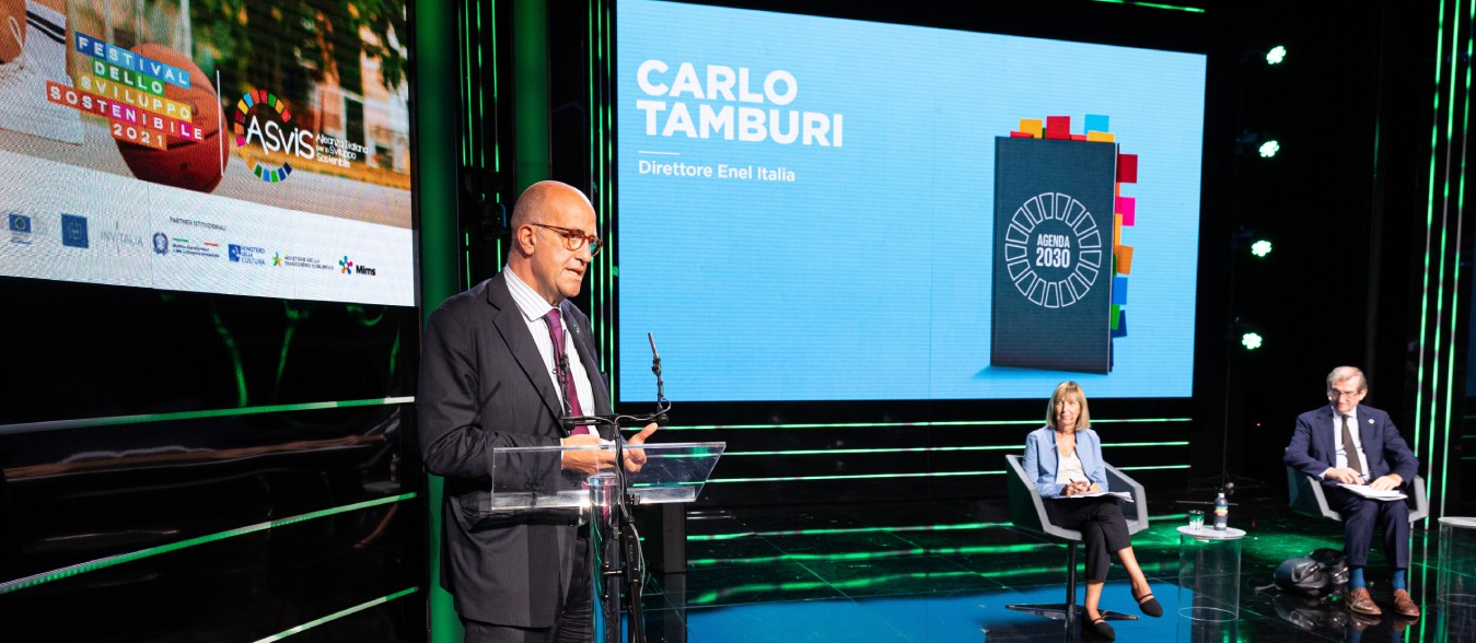 Carlo Tamburi sul palco - Corporate.enel.it