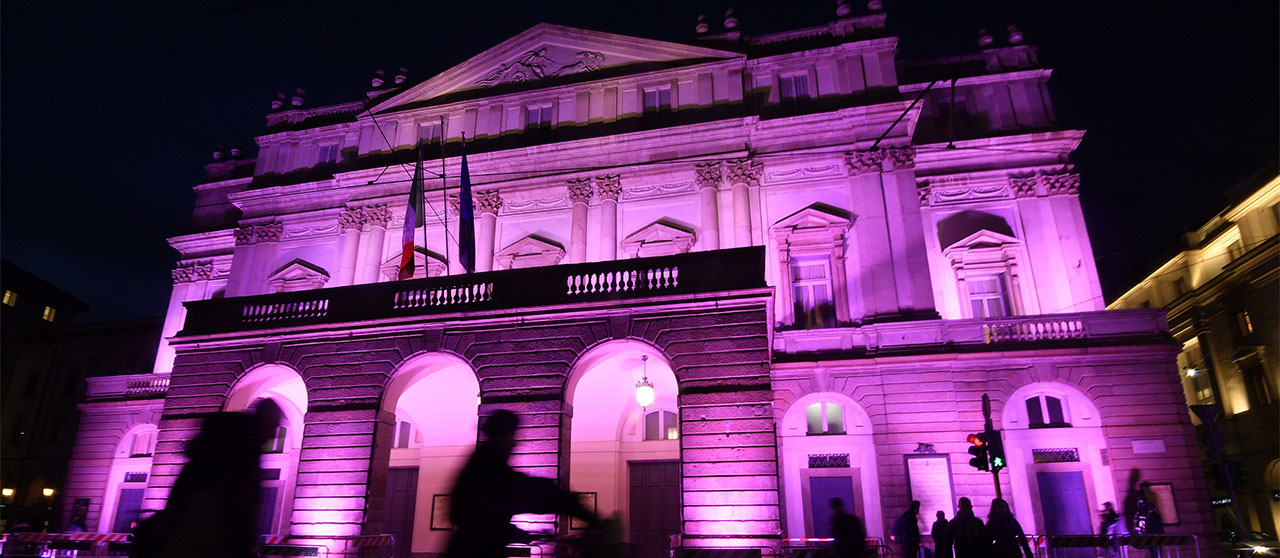 Masturbazione con la maNo massaggio  Italia